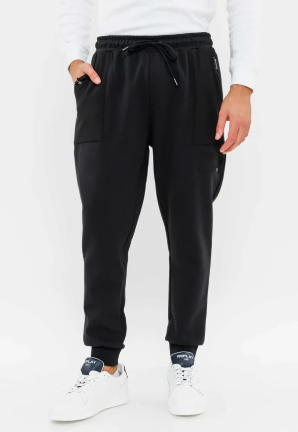 מכנסי טרנינג Black M עם כיסים